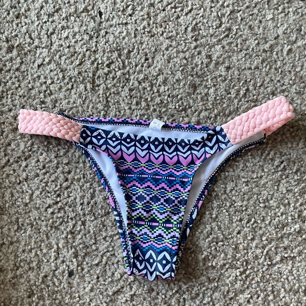 Patterned Bikini Bottoms with Braided Straps